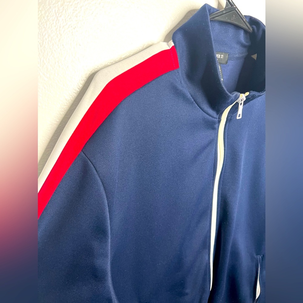 Lightweight coat from FNM